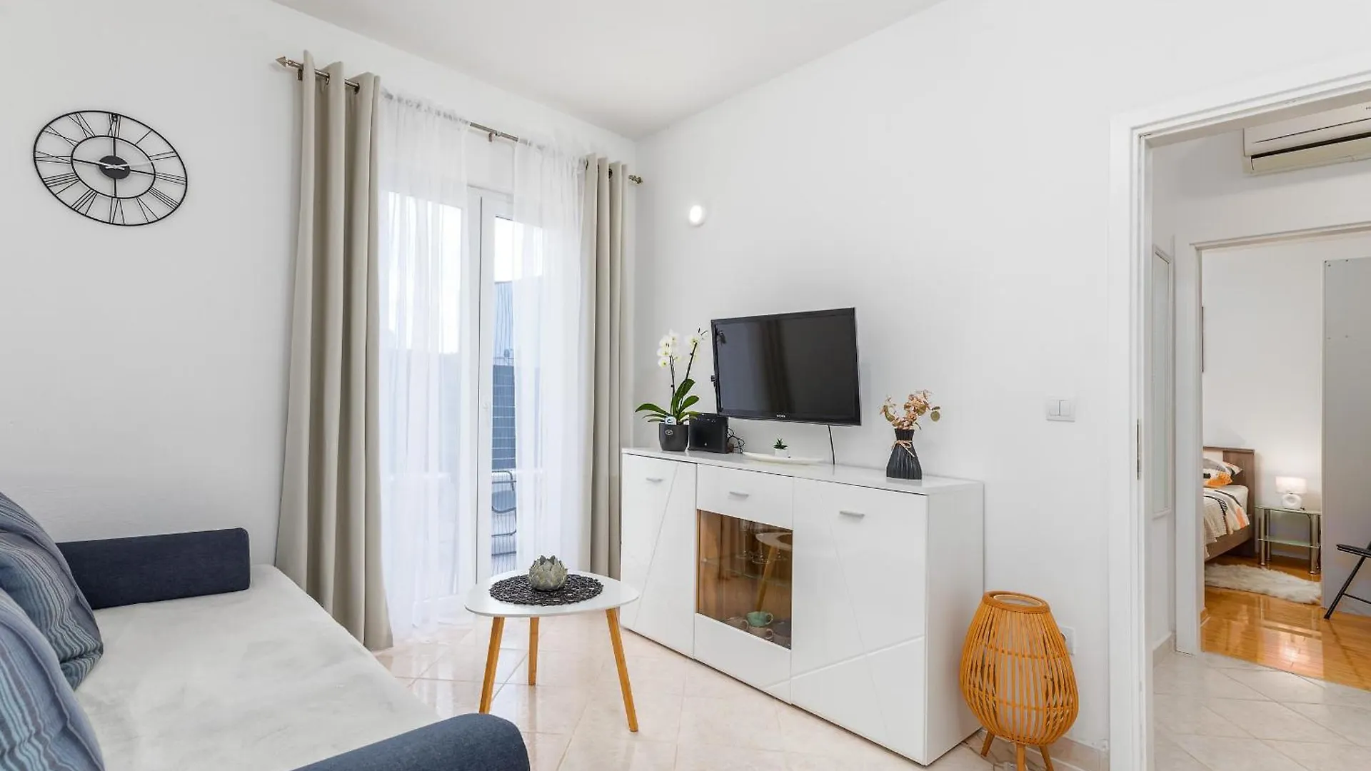 Apartment Apartman Sunny Lena Pula